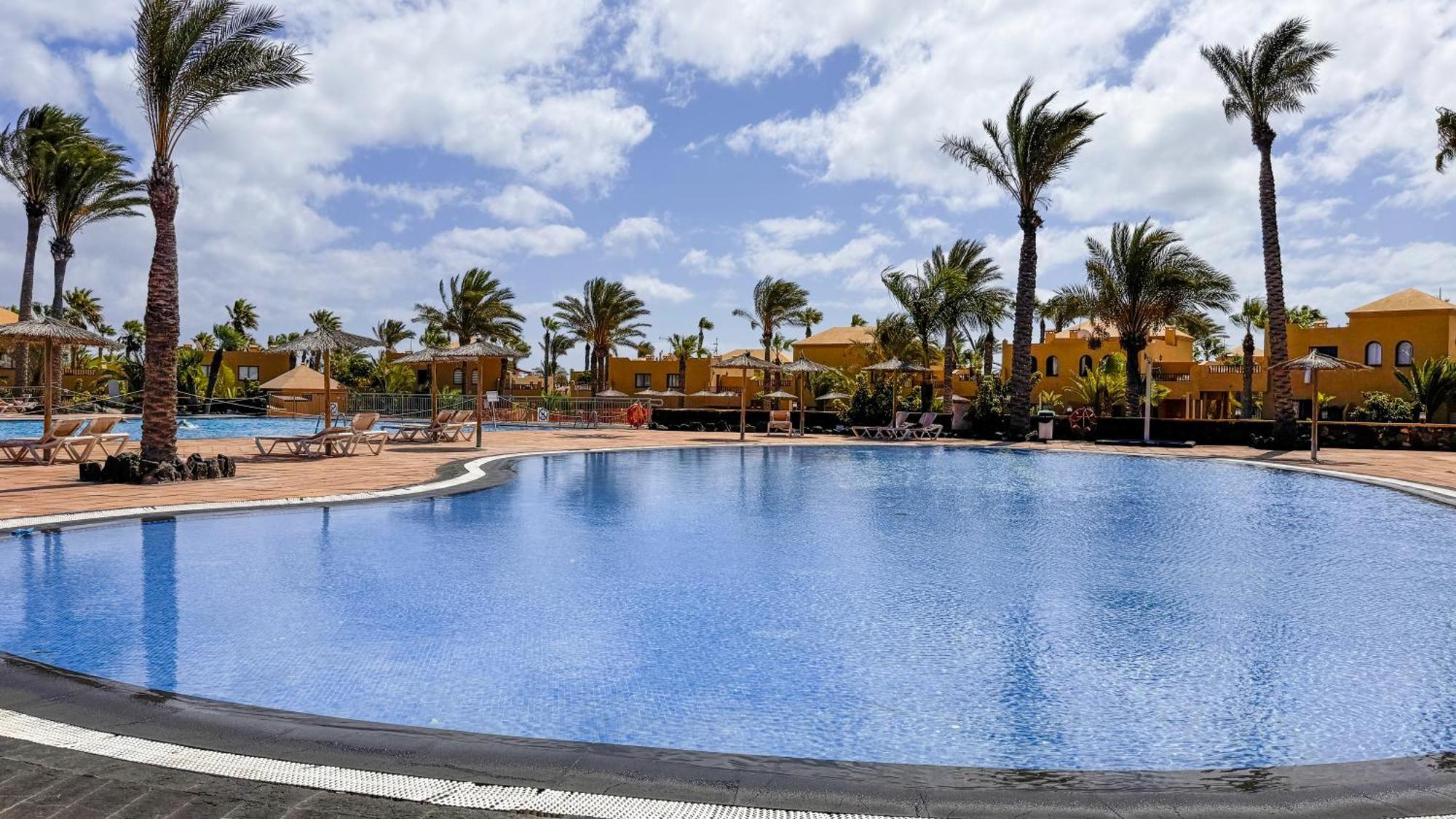 Golden Dream, Swimming Pool And Parking Villa คอร์ราเลโฮ ภายนอก รูปภาพ